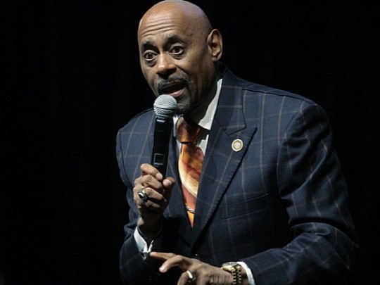 Photo Gallery - Bishop Paul S. Morton